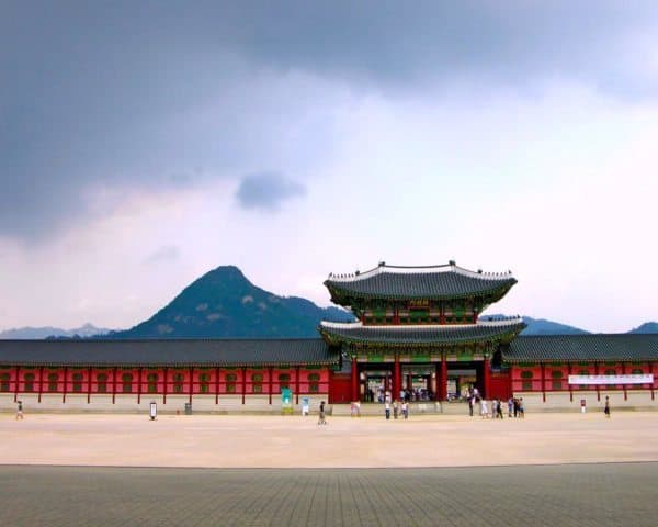 south-korea-gyeongbokgung-royal-palace-in-seoul