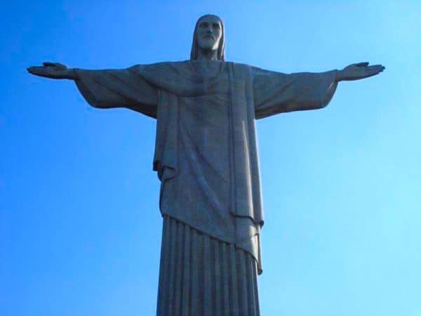 cristo-redentor-christ-the-redeemer-statue-overlooking-rio-de-janeiro