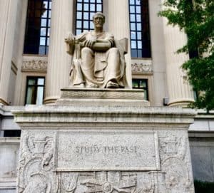 sudy-the-past-statue-washington-dc-court-justice-law