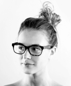 Girl Wears Frameri Glasses