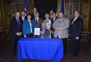 Governor Rick Snyder Signs Crowdfunding Bill