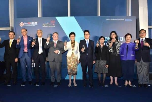 The launch ceremony of InvestHK Hong Kong Fintech Community and 2018 Hong Kong Fintech Week Official Launch Reception. From left to right