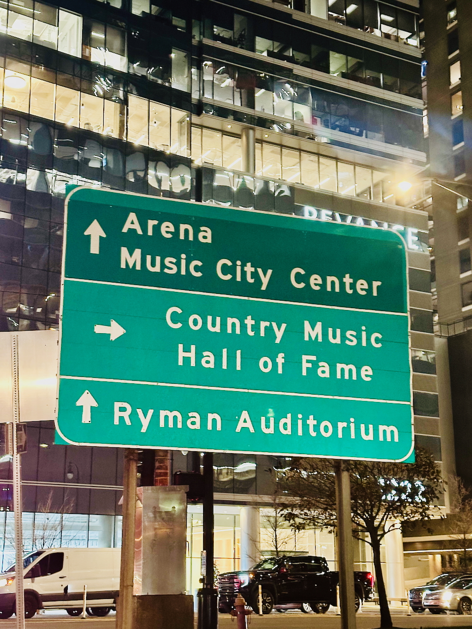 Tennessee Cracks Down on Prediction Markets : Cease-and-Desist Orders Hit Kalshi, Polymarket, Crypto.com